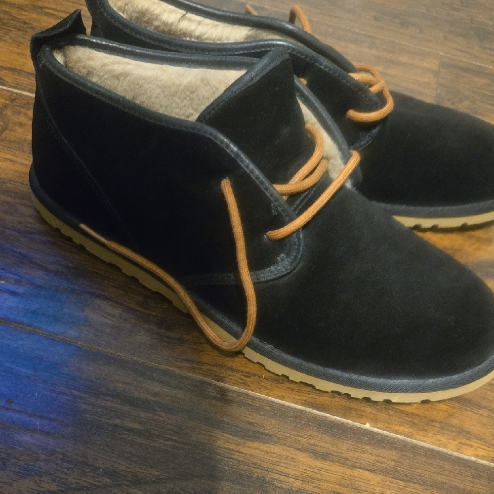 UGG Black Maksim Chukka NWOT